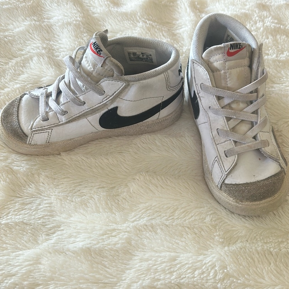 Toddler Nike sneakers